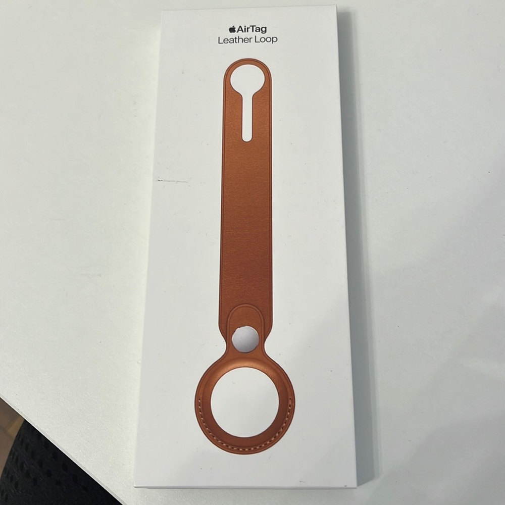 Leather loop AirTags - still in box